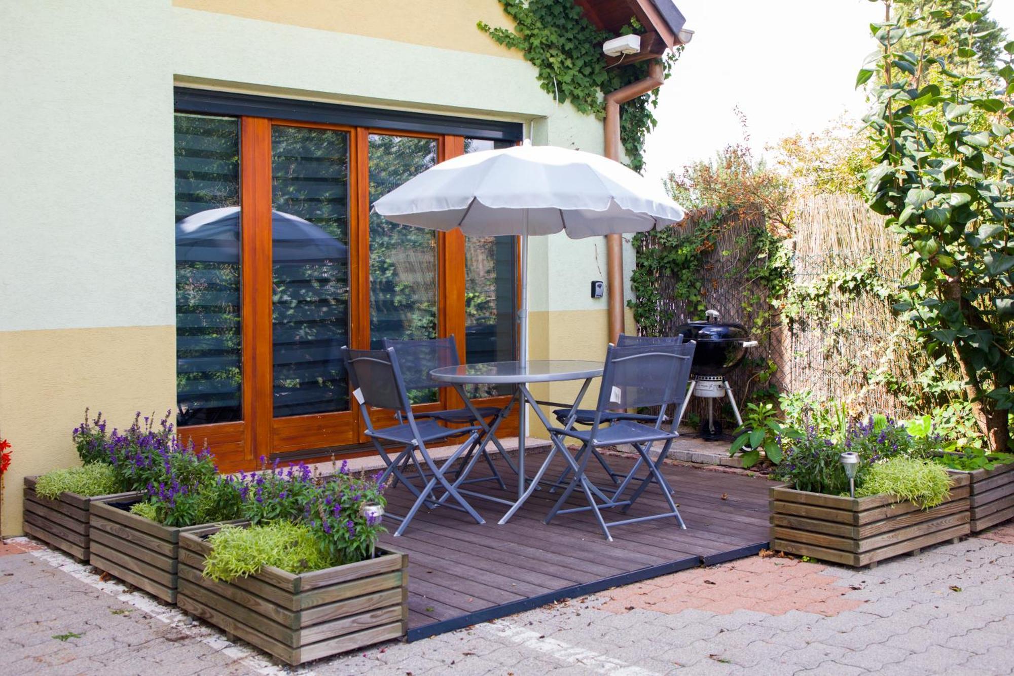 Le Cocon Appart Avec Parking Prive & Terrasse Sainte-Croix-en-Plaine Exterior photo